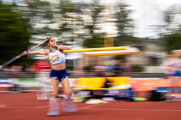 CurraNZ ambassador shoots to UK No1 and seventh in the world